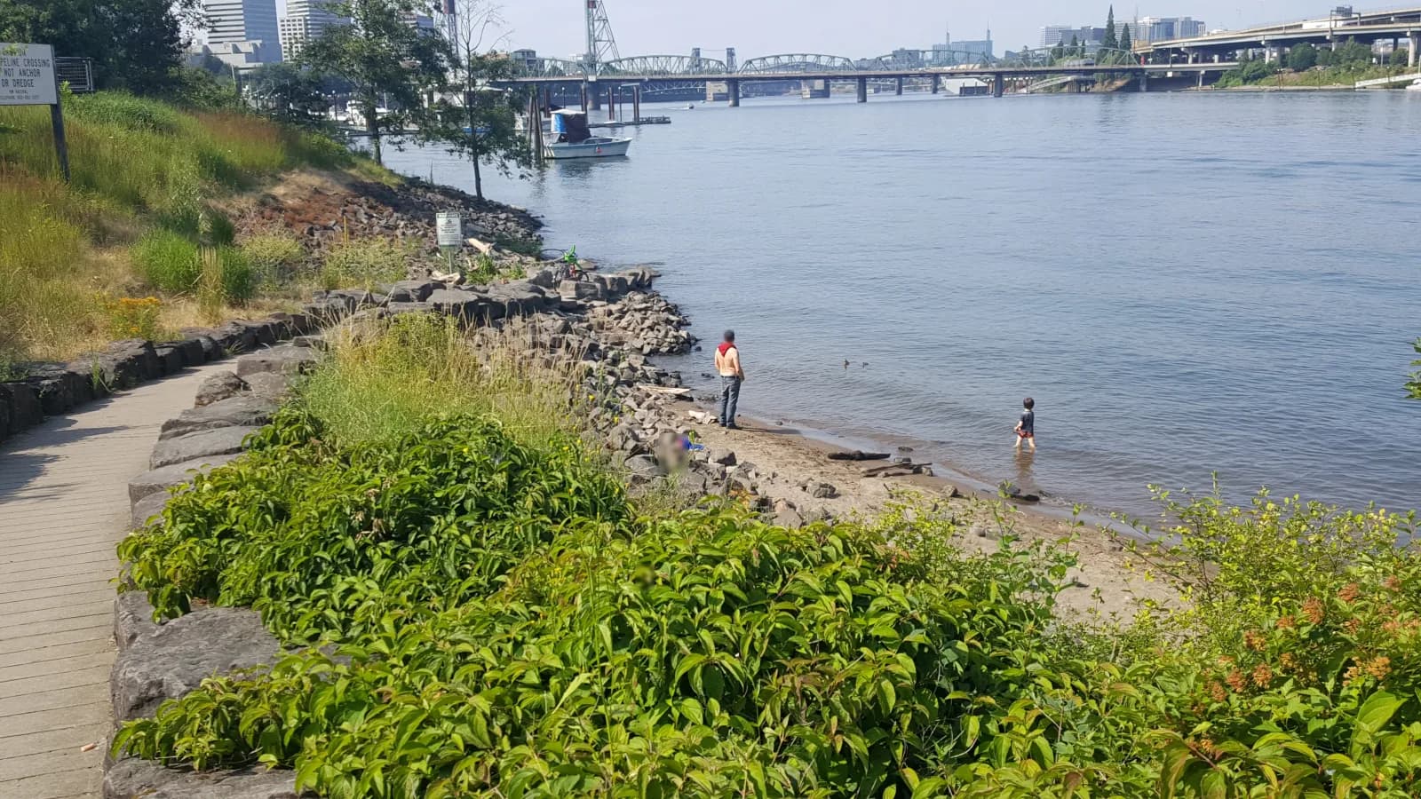 Poet's Beach swimming hole near Portland, Oregon