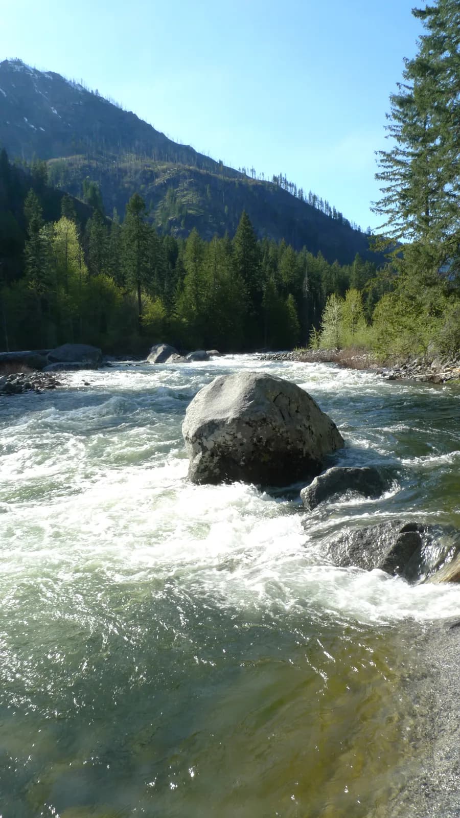 Old Pipeline Bed Trailhead swimming hole near Leavenworth, Washington
