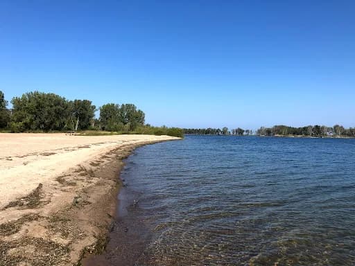 Presque Isle: Beach 11 swimming hole near Erie, Pennsylvania